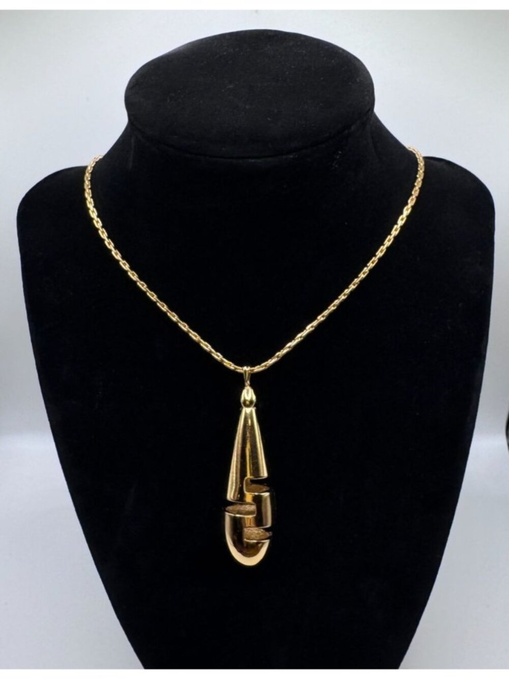 Vintage Monet Gold Tone Modernist Geometric Teardrop Pendant Necklace Heavy